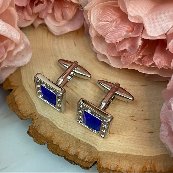 Elegant Blue Kyanite and Silver Crystal Square Cufflinks - Picture 10 of 16